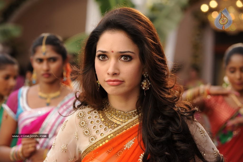 Tamanna Hot Stills - 31 / 41 photos