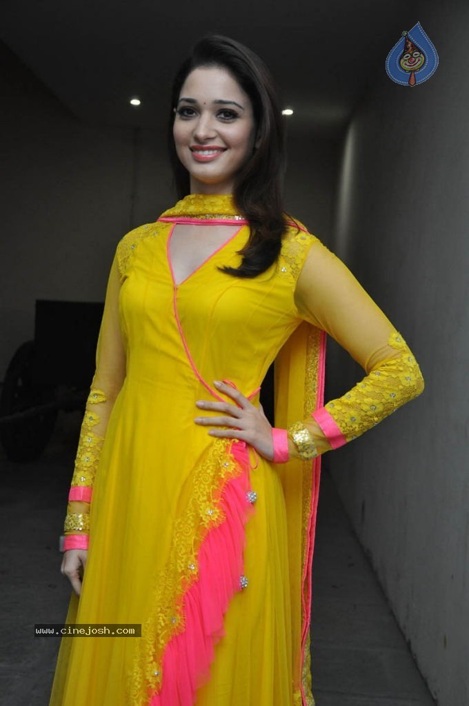 Tamanna Latest Stills - 24 / 53 photos