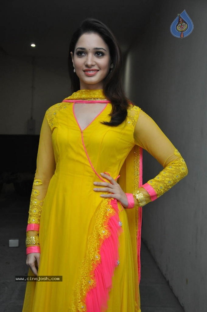 Tamanna Latest Stills - 32 / 53 photos