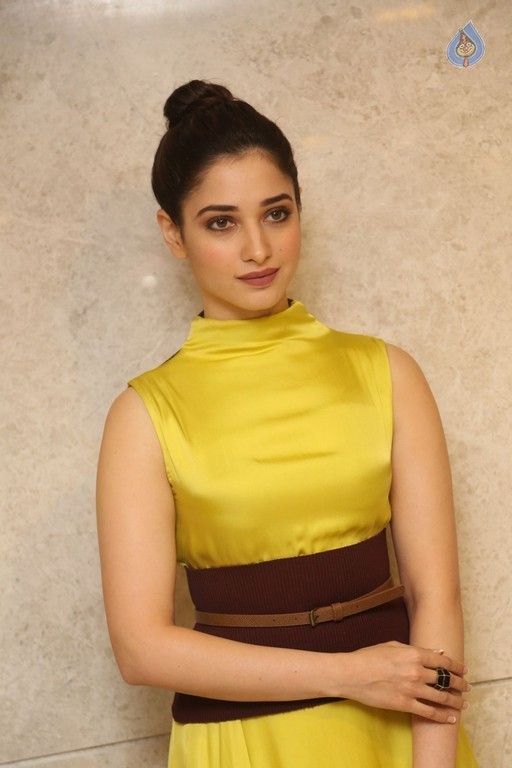 Tamanna Latest Stills - 19 / 42 photos