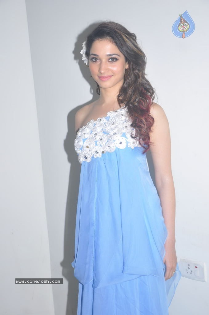 Tamanna Latest Stills - 22 / 48 photos