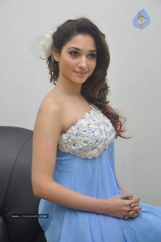 Tamanna Latest Stills - 23 / 48 photos