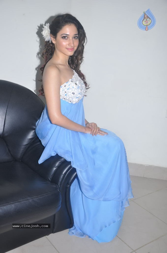 Tamanna Latest Stills - 28 / 48 photos