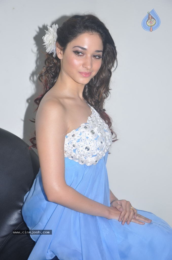 Tamanna Latest Stills - 31 / 48 photos