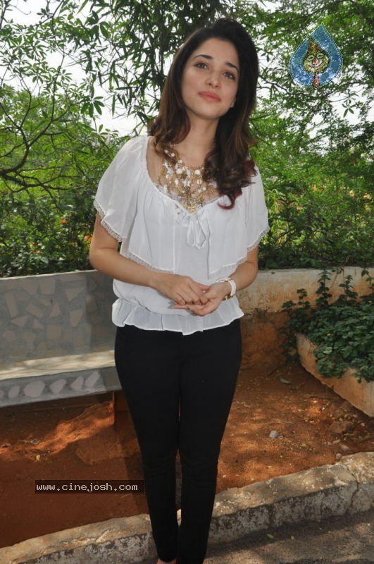 Tamanna Latest Stills - 7 / 30 photos