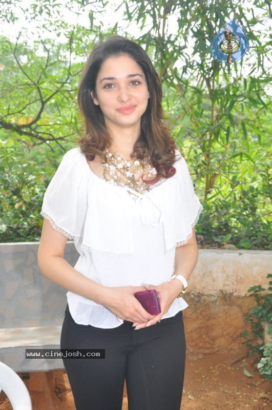 Tamanna Latest Stills - 12 / 30 photos