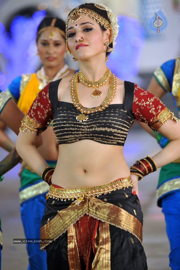 Tamanna New Hot Photos - 27 / 102 photos