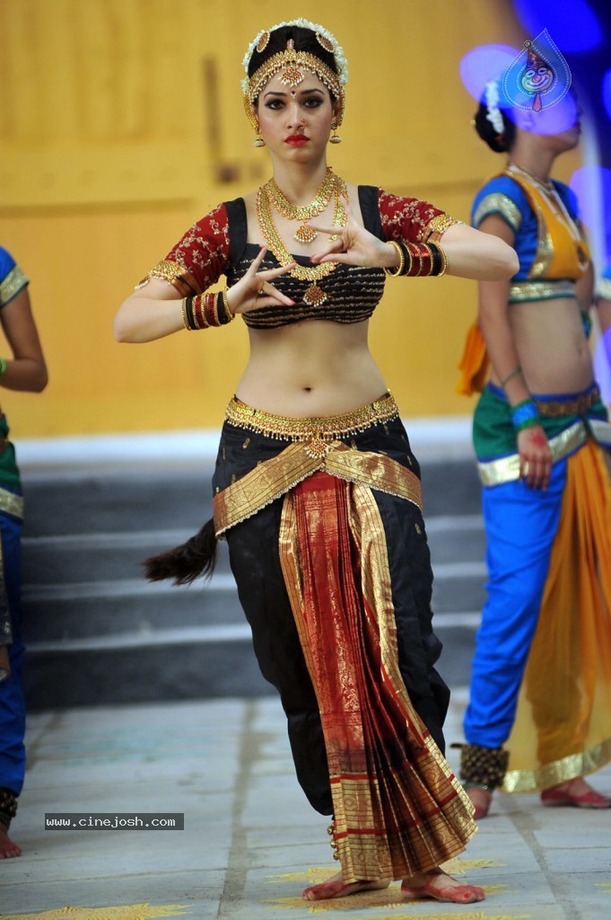 Tamanna New Hot Photos - 31 / 102 photos