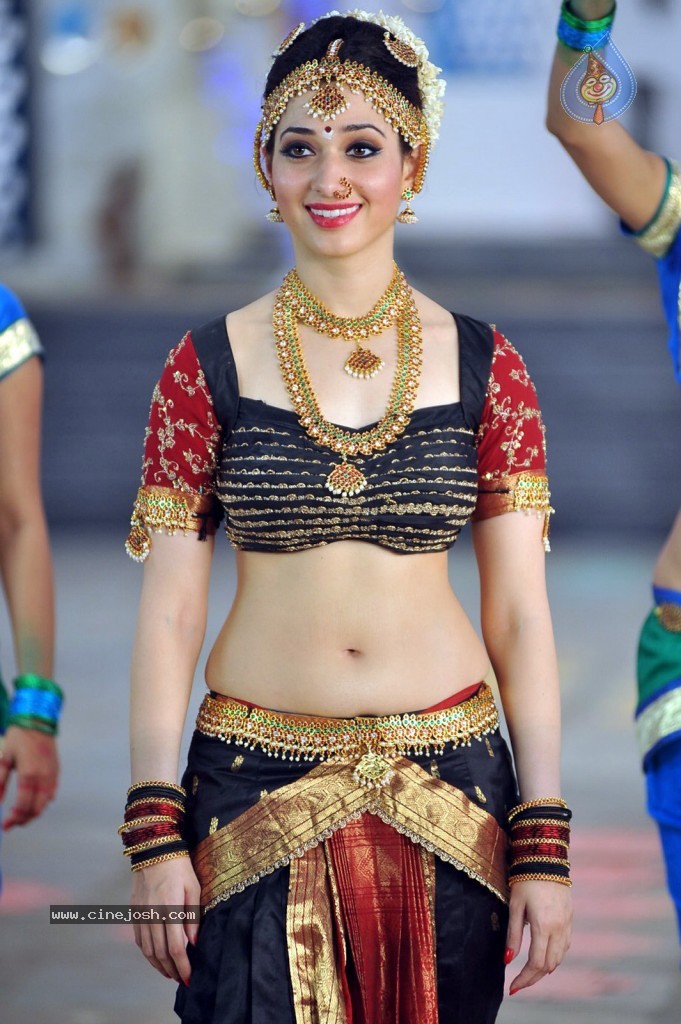 Tamanna New Hot Photos - 38 / 102 photos