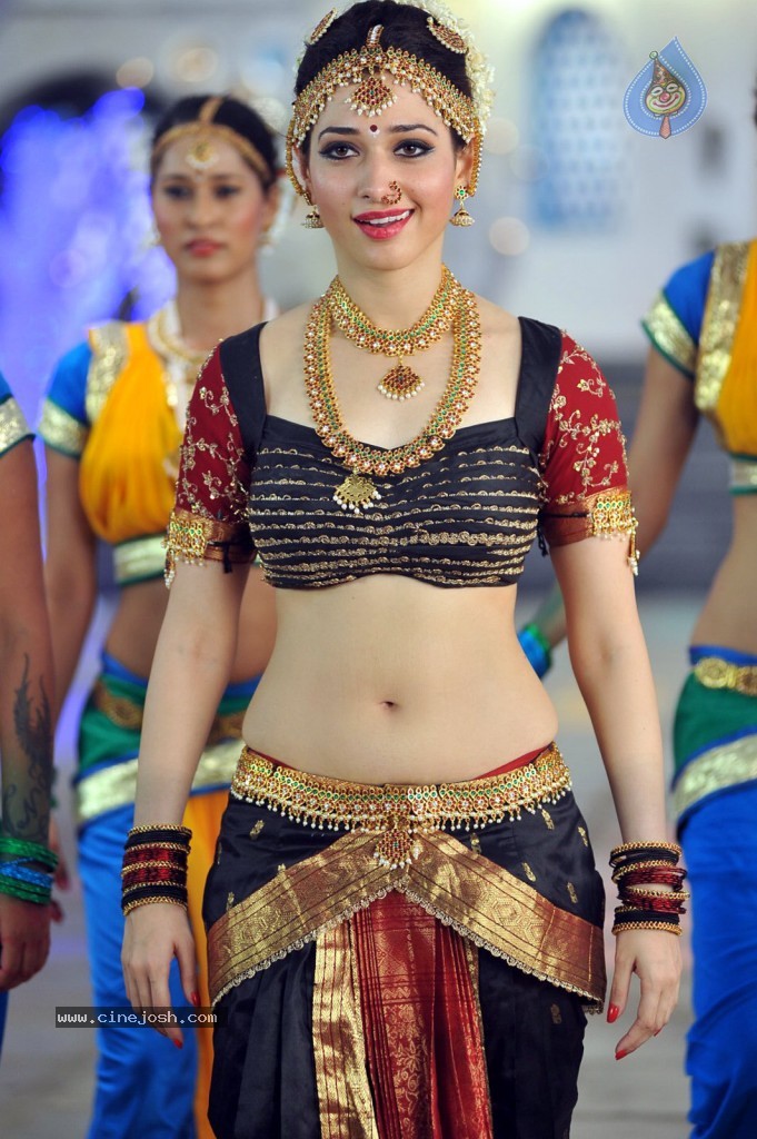 Tamanna New Hot Photos - 42 / 102 photos