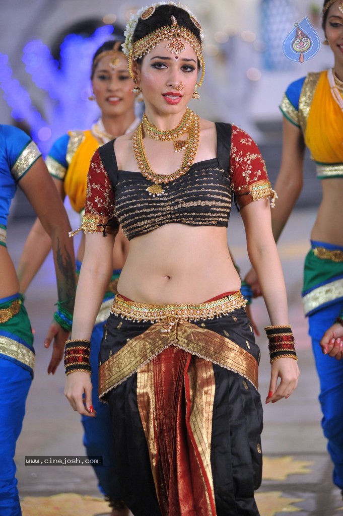 Tamanna New Hot Photos - 49 / 102 photos