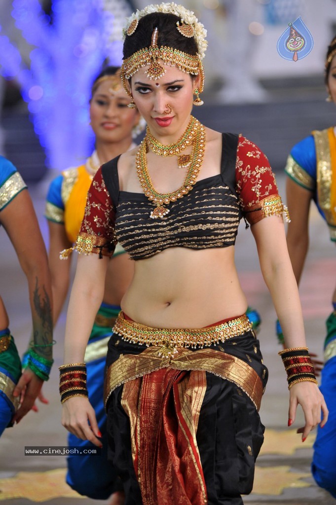 Tamanna New Hot Photos - 55 / 102 photos
