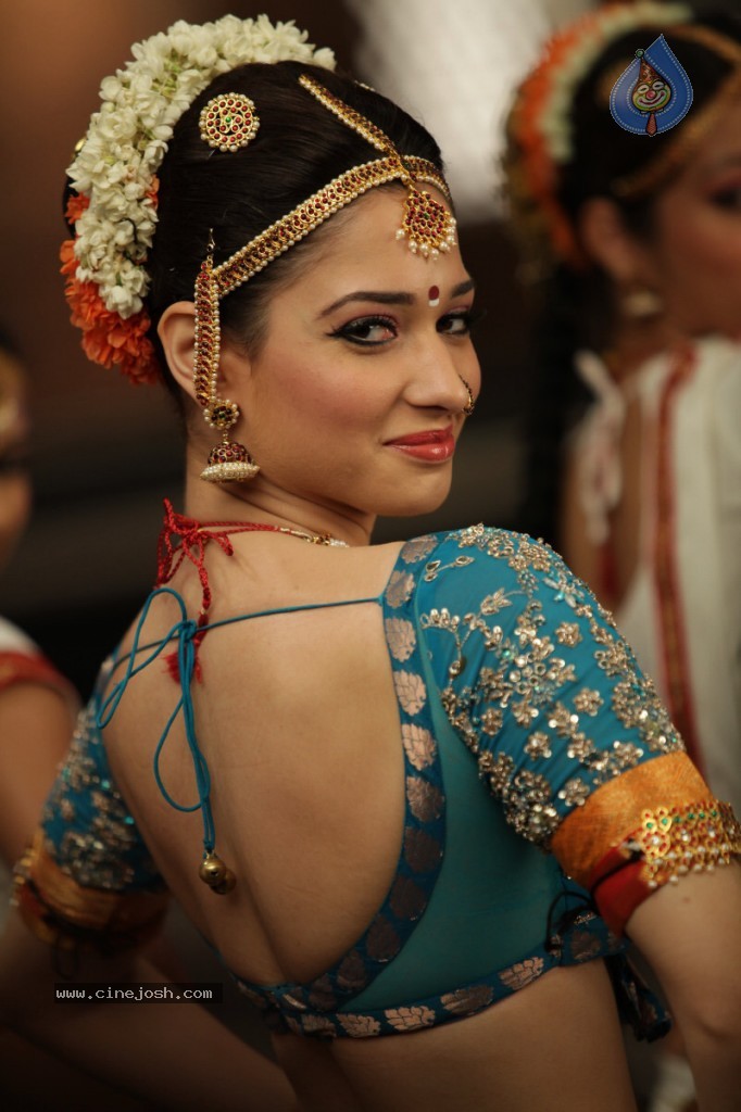 Tamanna New Hot Stills - 24 / 34 photos