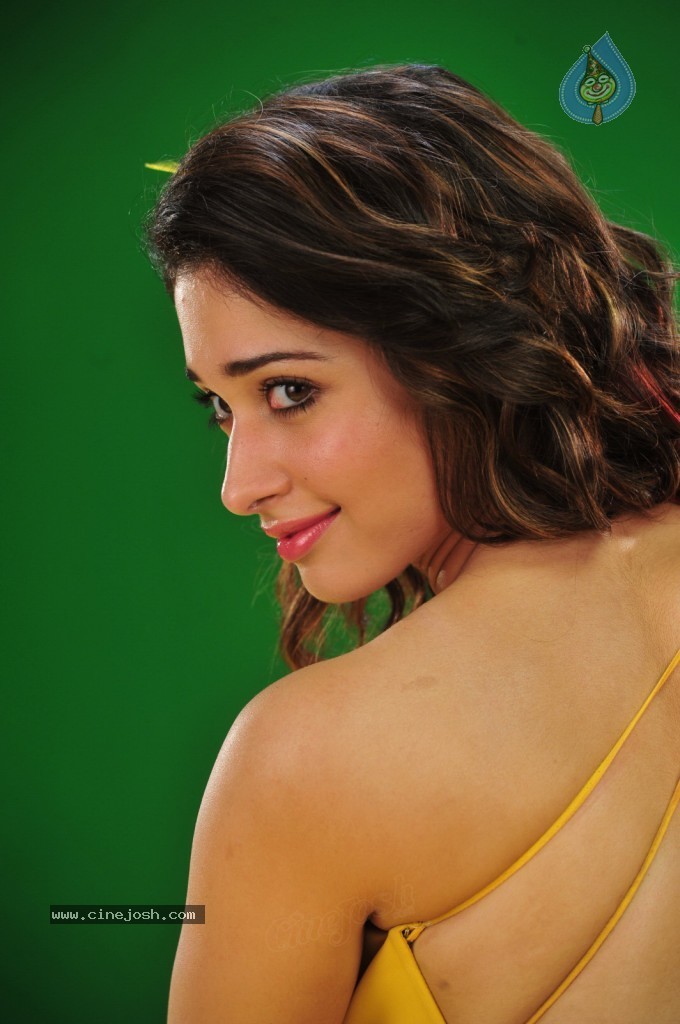 Tamanna New Spicy Photos - 23 / 89 photos
