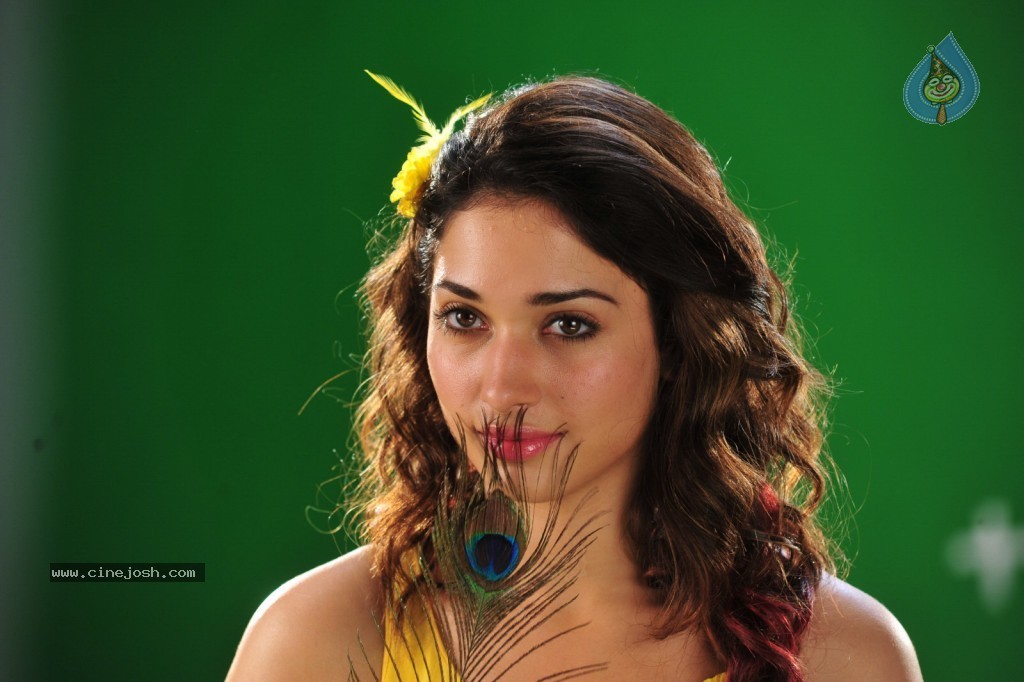Tamanna New Spicy Photos - 49 / 89 photos