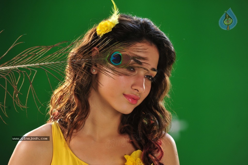 Tamanna New Spicy Photos - 53 / 89 photos