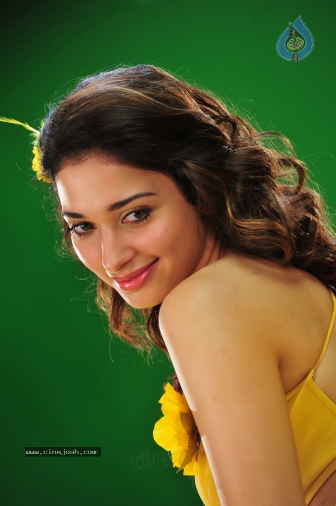 Tamanna New Spicy Photos - 77 / 89 photos