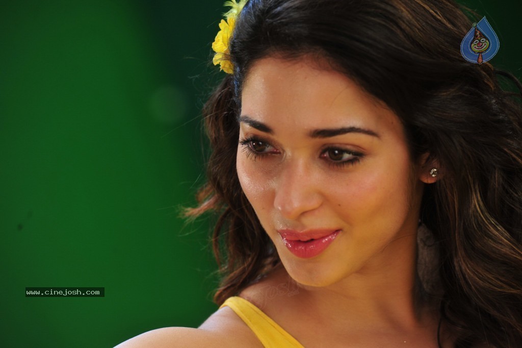 Tamanna New Spicy Photos - 79 / 89 photos