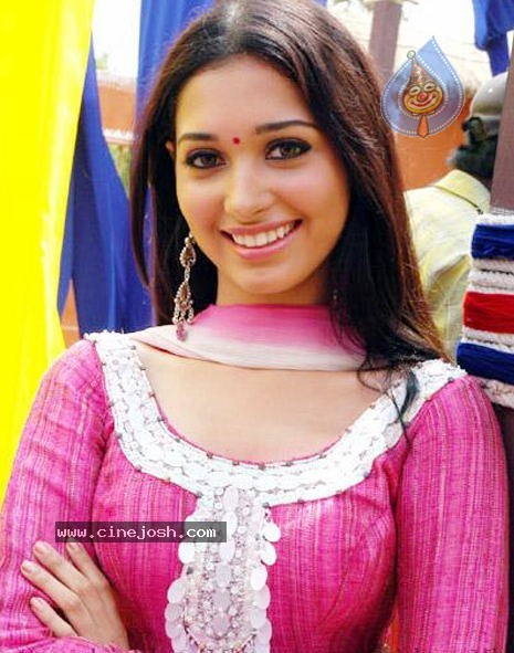 Tamanna Stills - 35 / 40 photos