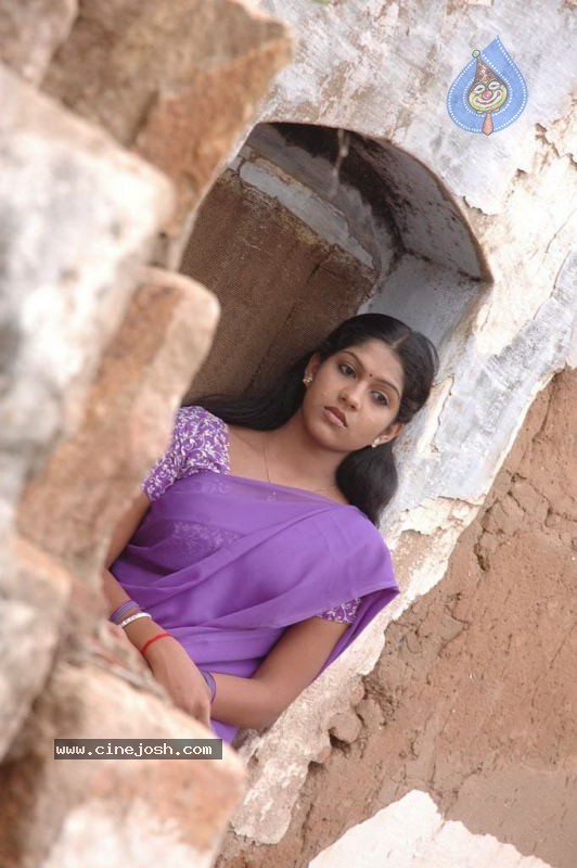Tamil Actress Rama Stills - 28 / 56 photos