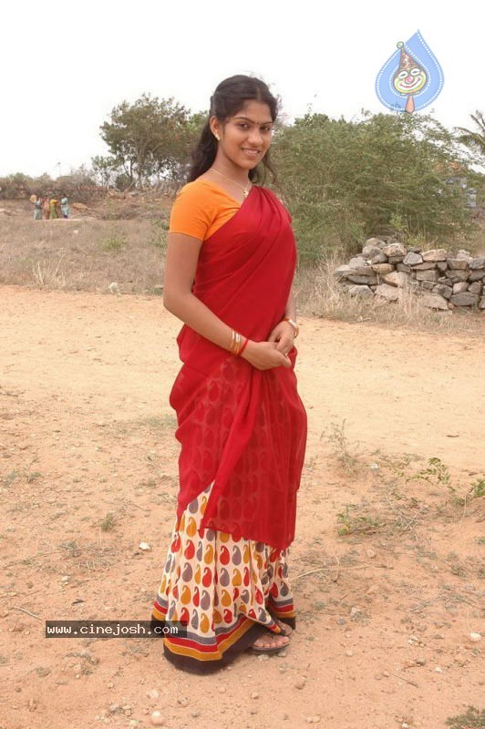 Tamil Actress Rama Stills - 42 / 56 photos