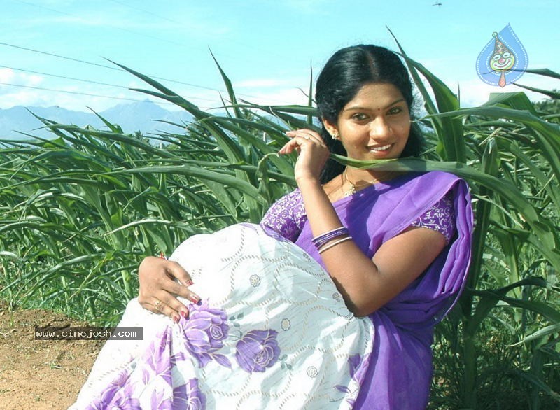 Tamil Actress Rama Stills - 45 / 56 photos