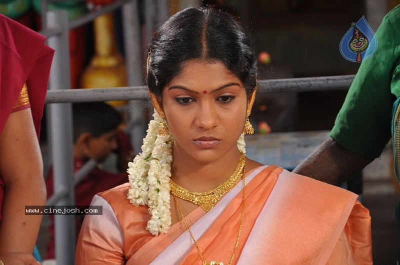 Tamil Actress Rama Stills - 53 / 56 photos