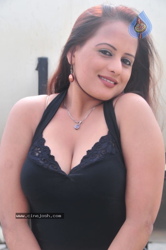 Tanisha Spicy Gallery - 46 / 127 photos