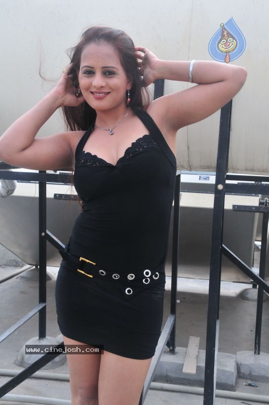 Tanisha Spicy Gallery - 70 / 127 photos