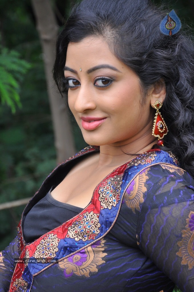 Tanishka Stills - 68 / 74 photos