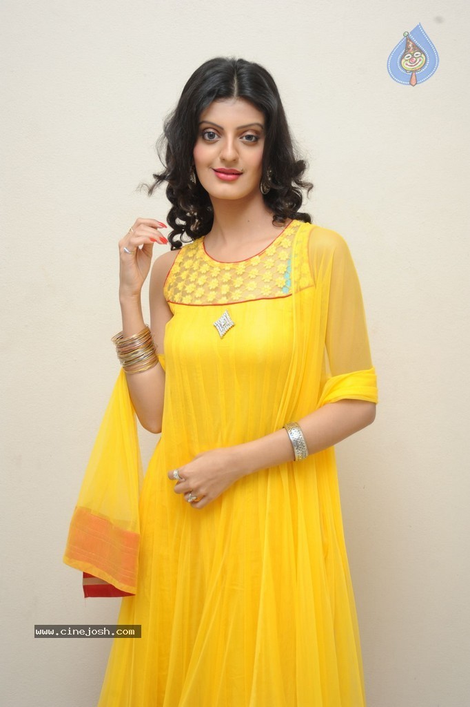 Tanishq Tiwari Stills - 24 / 92 photos