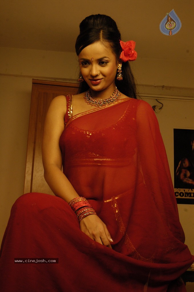 Tanu Roy Hot Photos - 37 / 57 photos