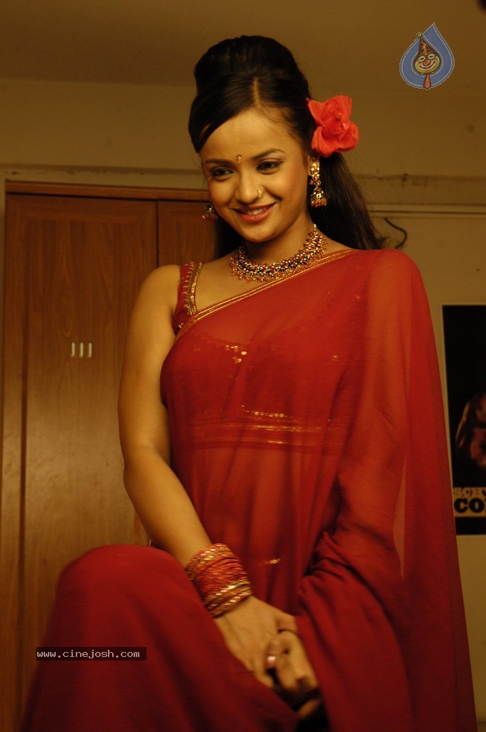 Tanu Roy Hot Photos - 39 / 57 photos