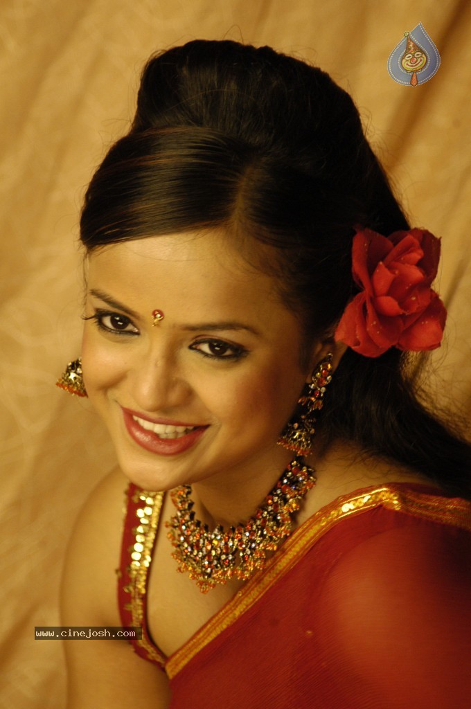 Tanu Roy Hot Photos - 44 / 57 photos