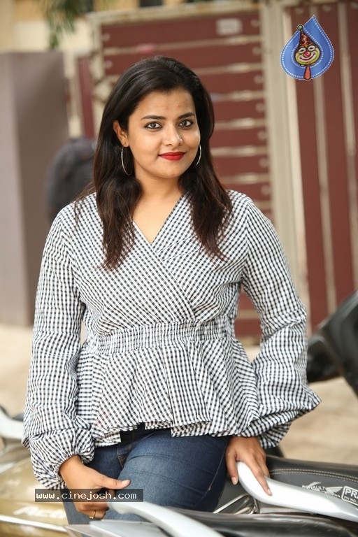 Tanuja Naidu New Pics - 5 / 31 photos