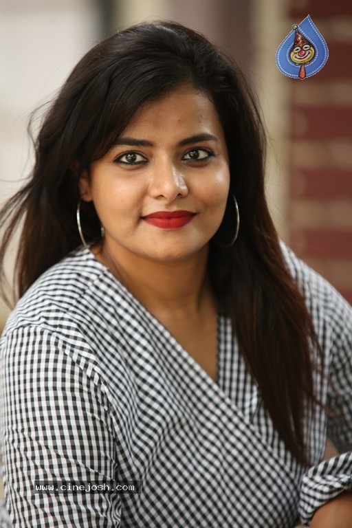 Tanuja Naidu New Pics - 6 / 31 photos