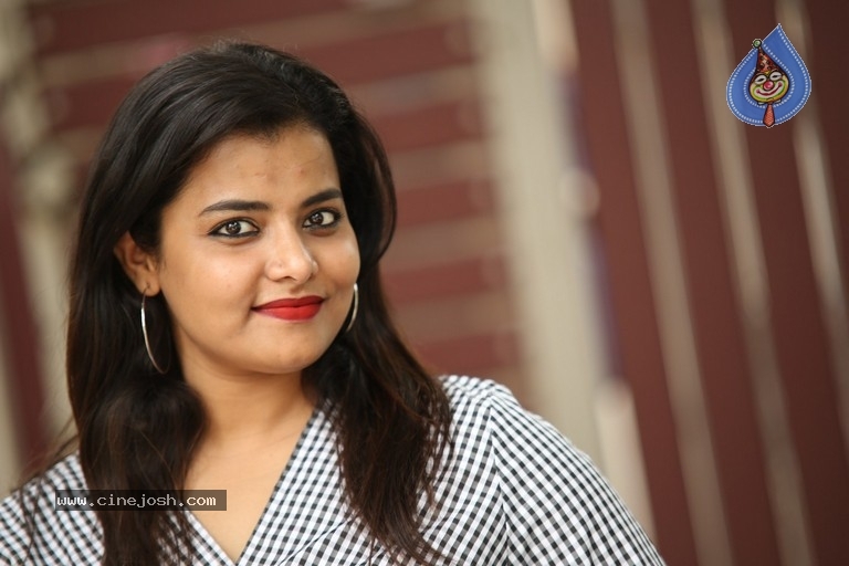 Tanuja Naidu New Pics - 7 / 31 photos