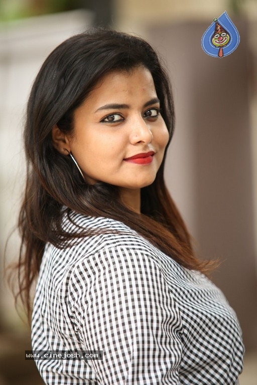 Tanuja Naidu New Pics - 9 / 31 photos