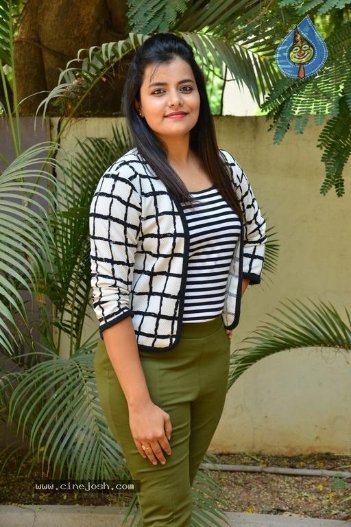 Tanusha New Pics - 15 / 15 photos