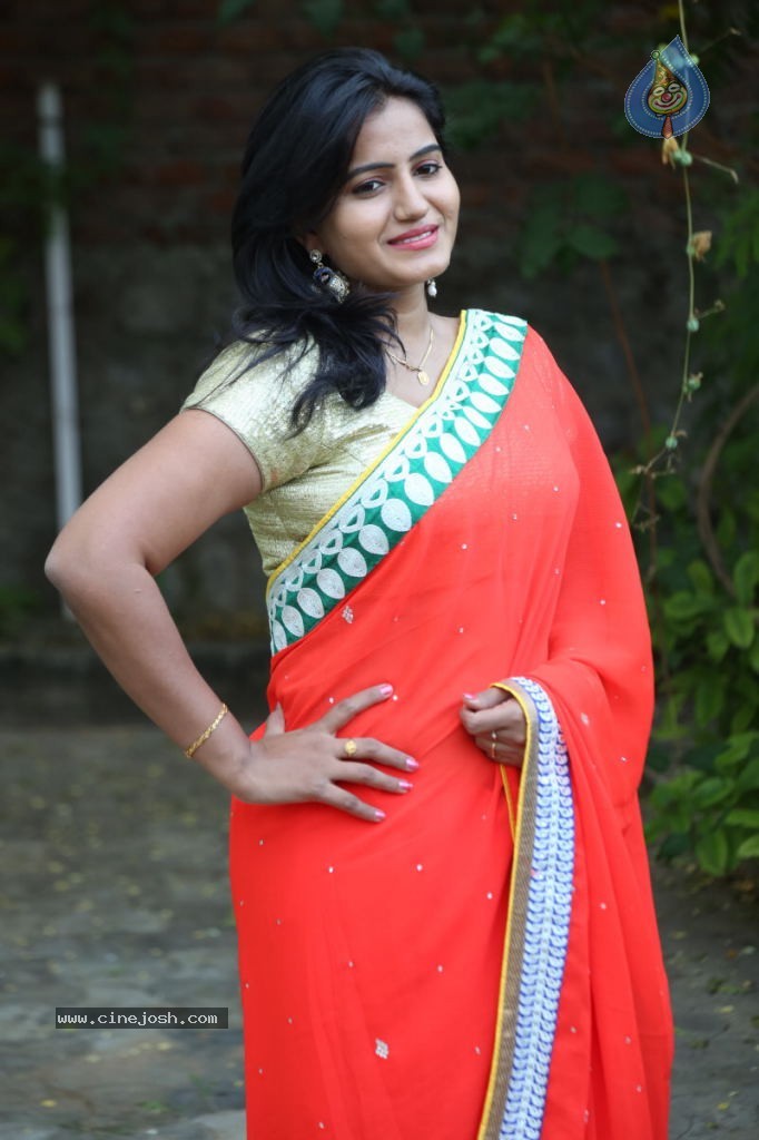 Tanusha Stills - 36 / 102 photos