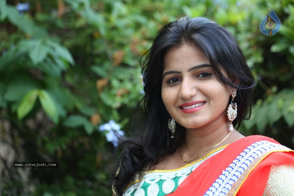 Tanusha Stills - 77 / 102 photos