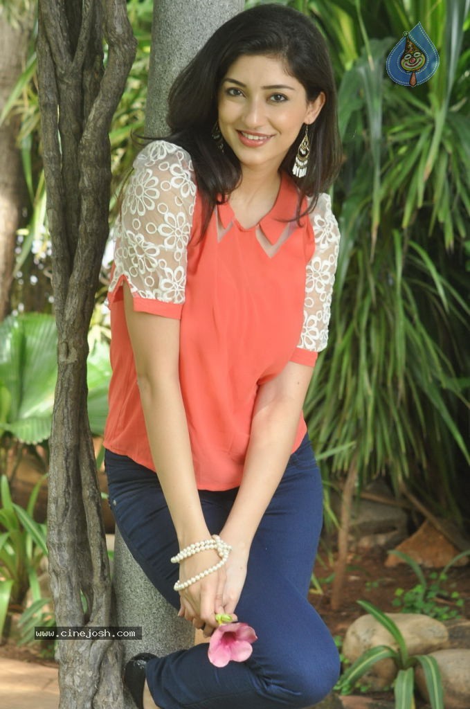 Tanvi Vyas Latest Photos - 67 / 205 photos