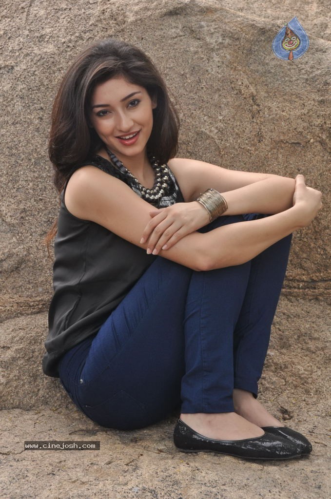 Tanvi Vyas Latest Photos - 82 / 205 photos