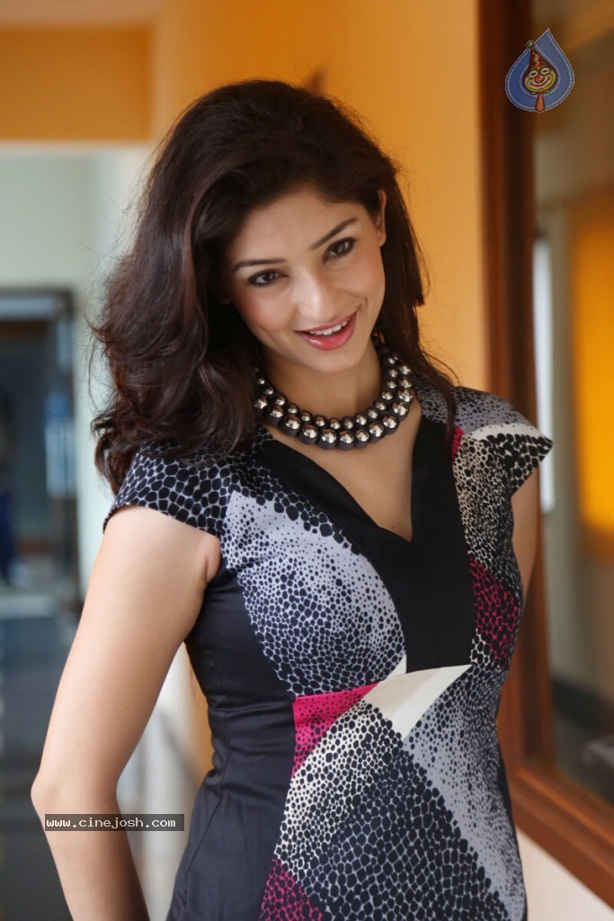Tanvi Vyas Latest Stills - 30 / 66 photos