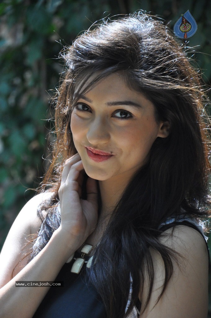 Tanvi Vyas New Gallery - 78 / 118 photos