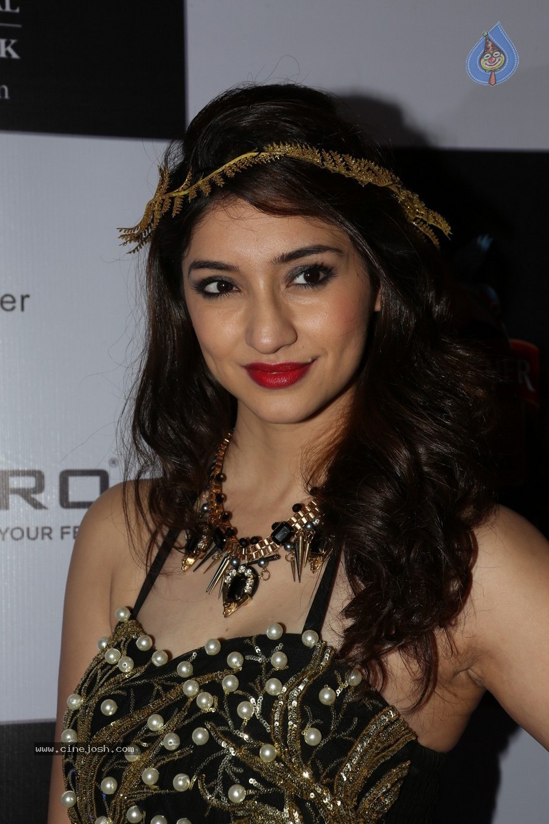 Tanvi Vyas New Photos - 106 / 124 photos