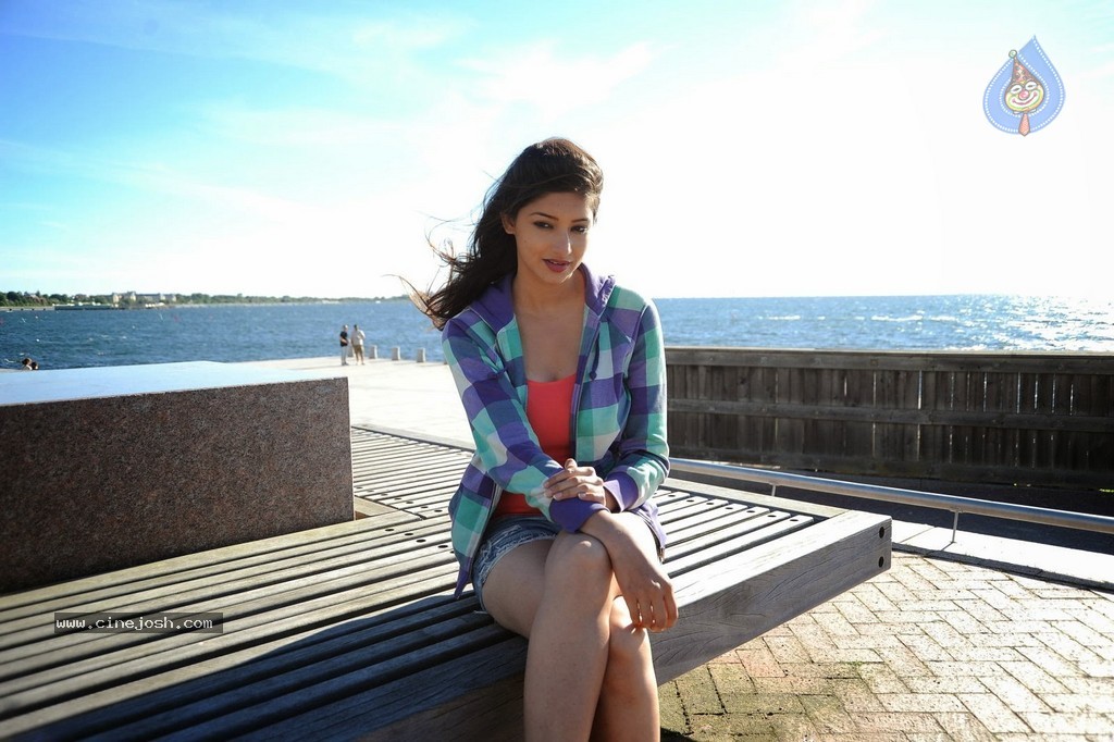 Tanvi Vyas Stills - 8 / 16 photos