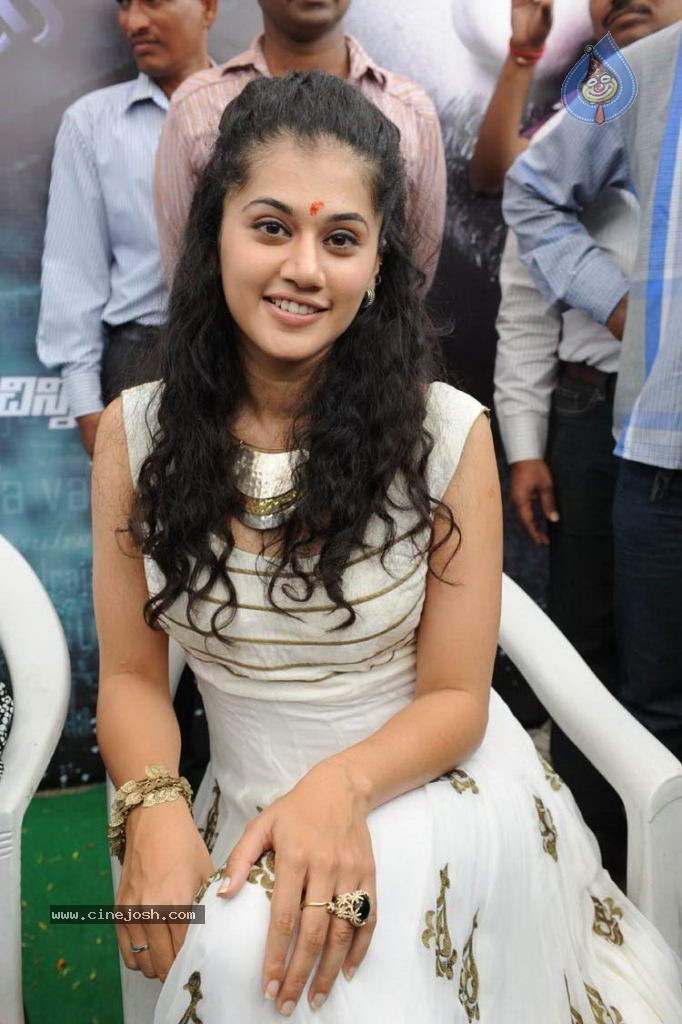 Tapsee Latest Photos - 58 / 65 photos