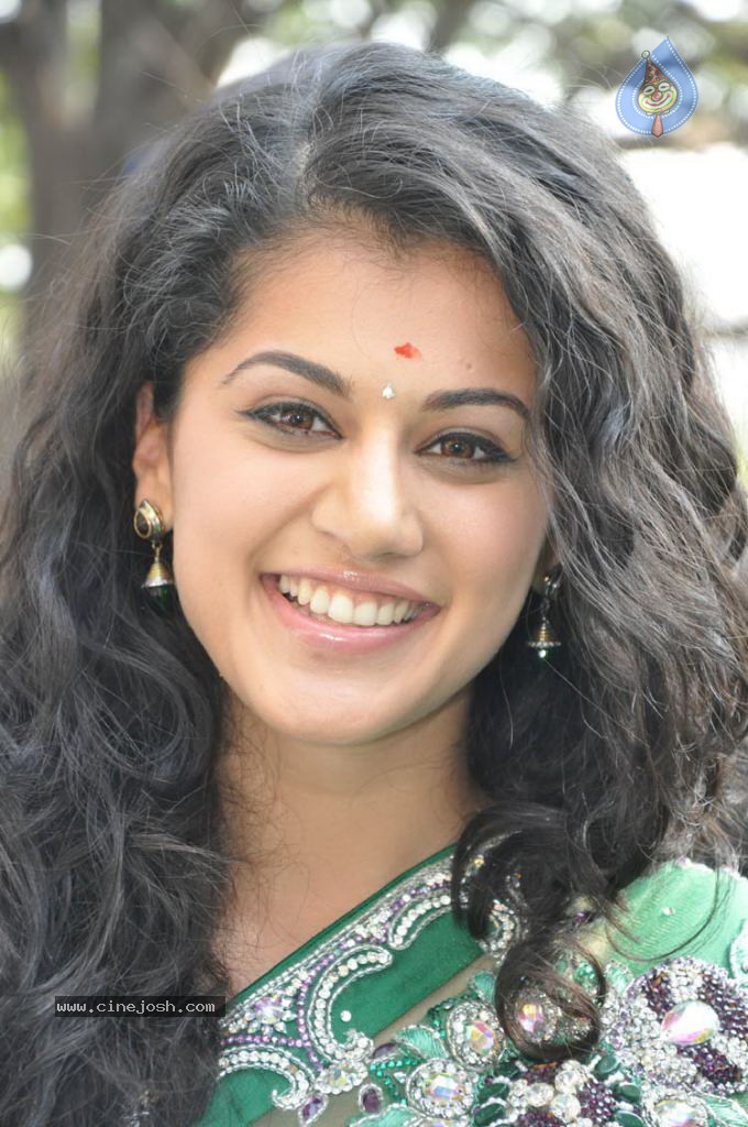 Tapsee Latest Pics - 11 / 46 photos