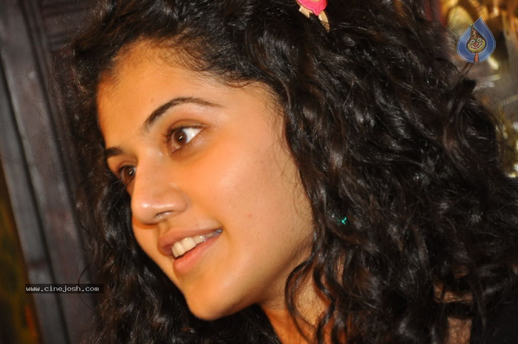 Tapsee Latest Stills - 2 / 72 photos